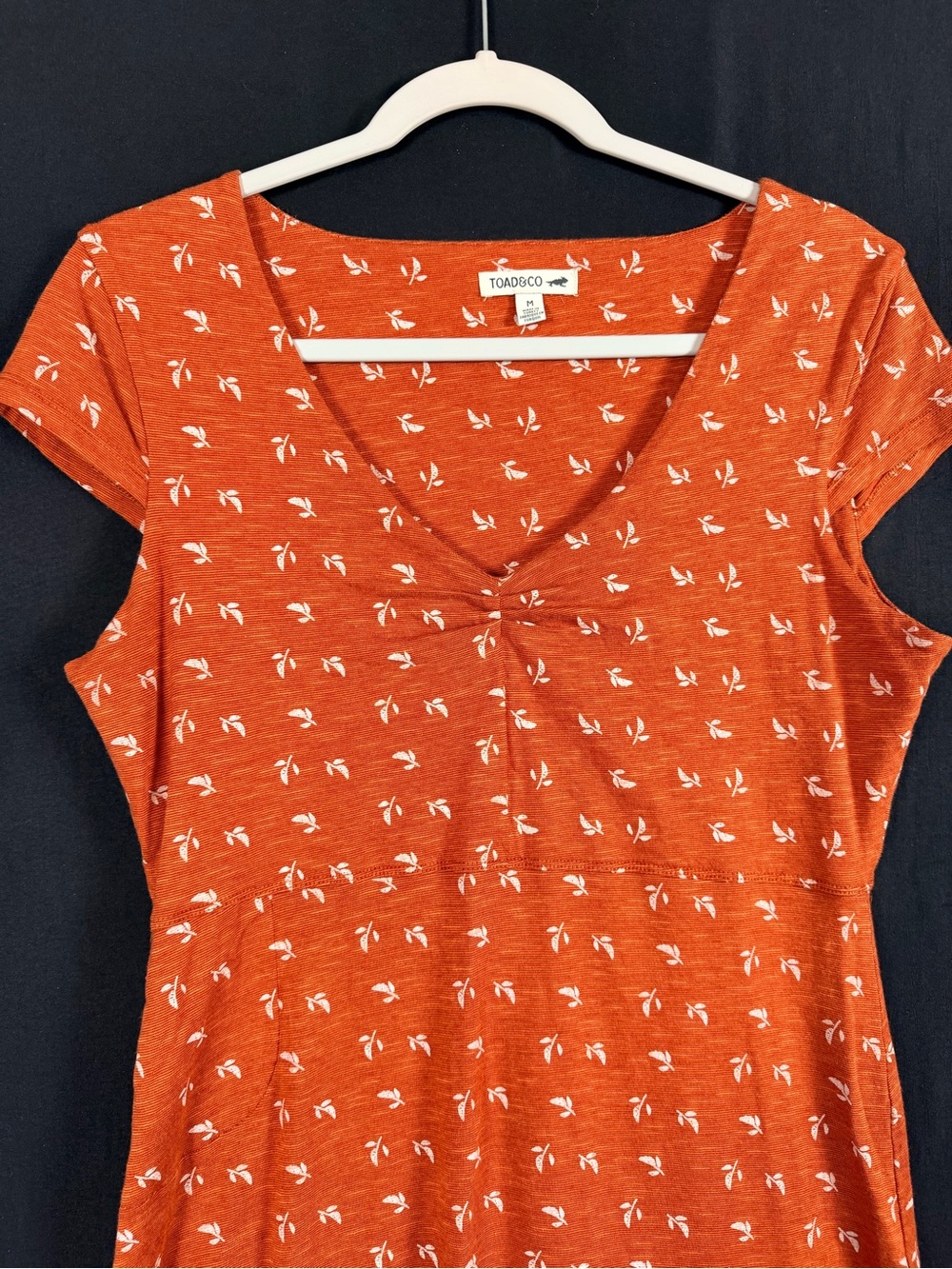 Toad&Co Orange V-Neck Midi Dress with White Leaf Print Tencel Organic cotton - Picture 8 of 12